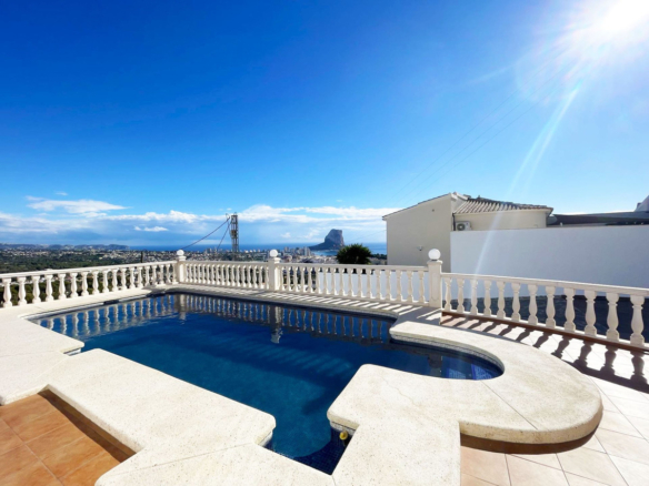 House – Detached Villa in Calpe