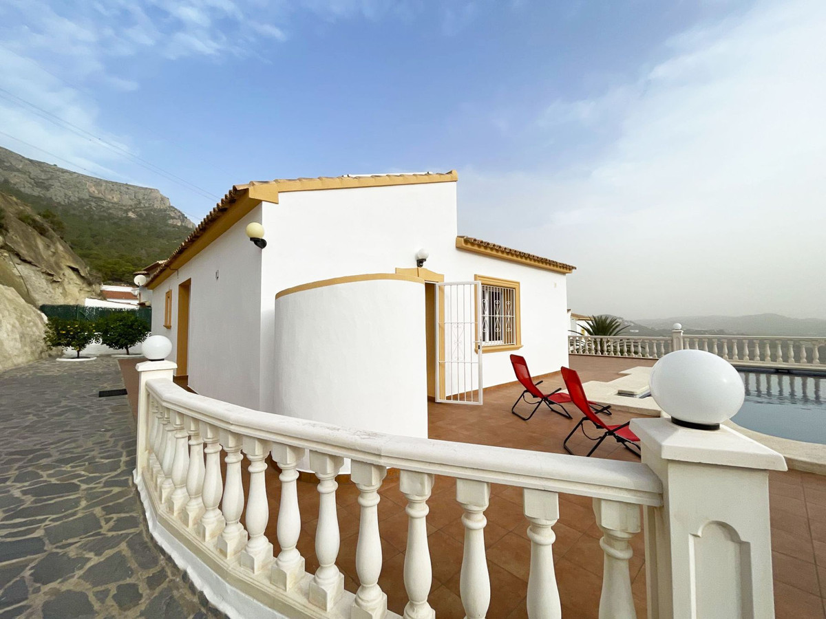 ShowFeedImage House – Detached Villa in Calpe