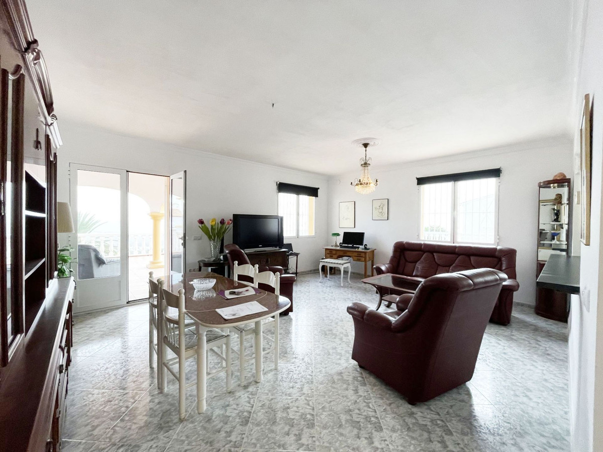 ShowFeedImage House – Detached Villa in Calpe