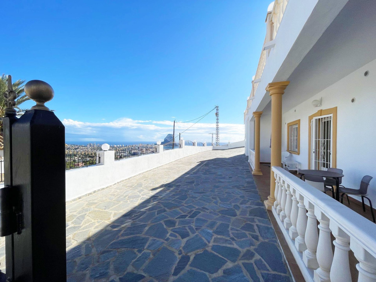 ShowFeedImage House – Detached Villa in Calpe