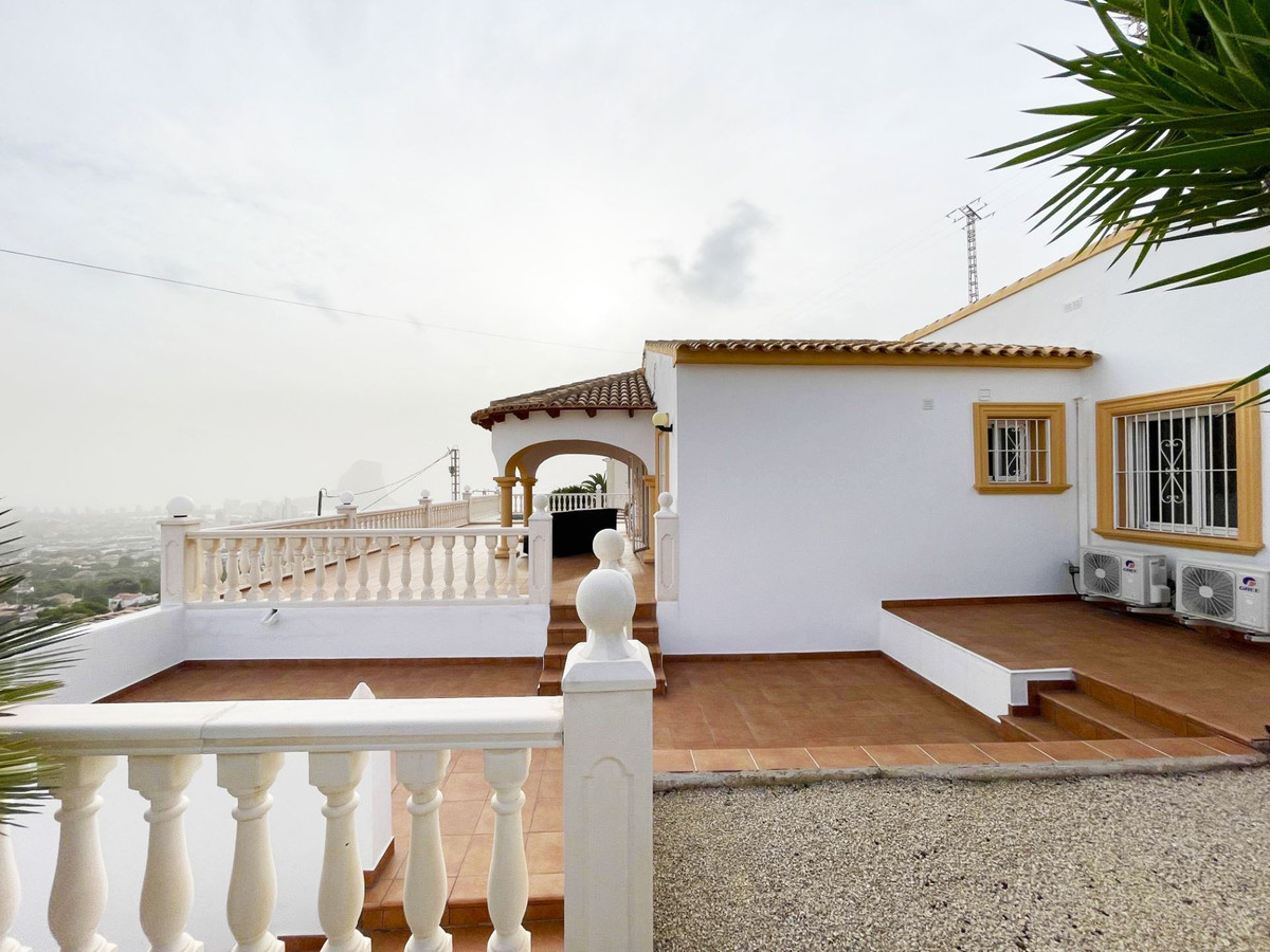 ShowFeedImage House – Detached Villa in Calpe
