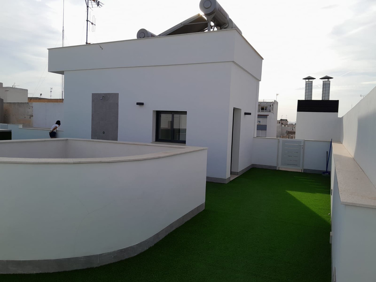 Apartment – Middle Floor Apartment in Torrevieja