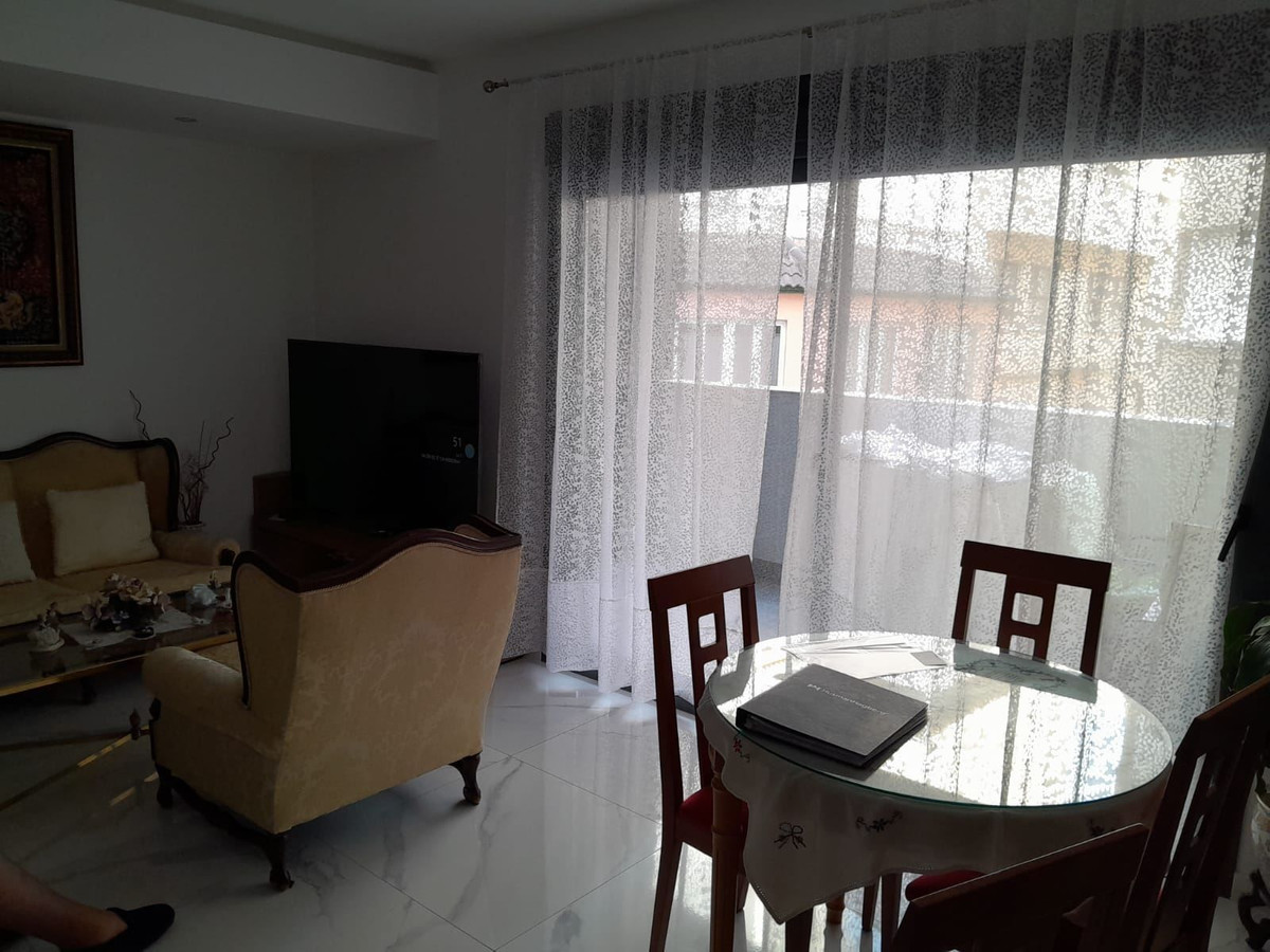 Apartment – Middle Floor Apartment in Torrevieja