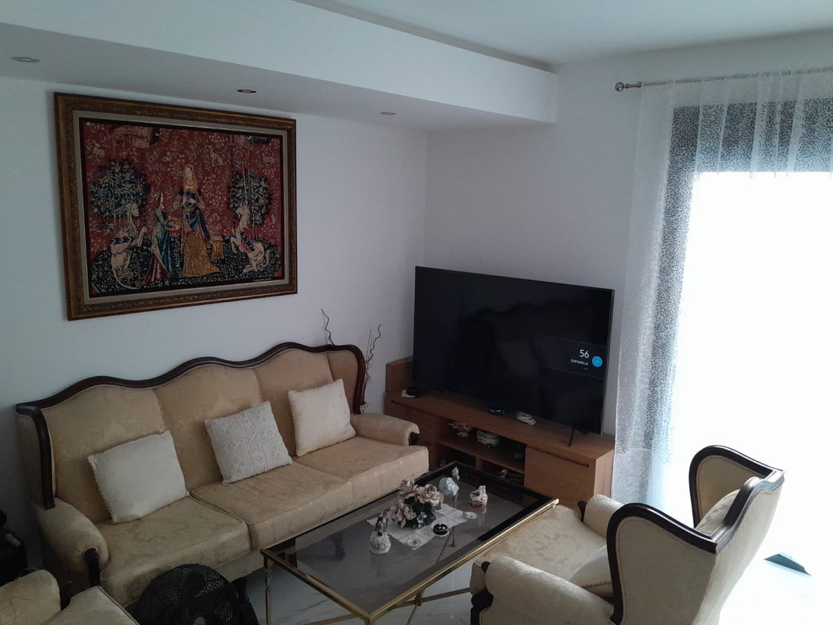 Apartment – Middle Floor Apartment in Torrevieja
