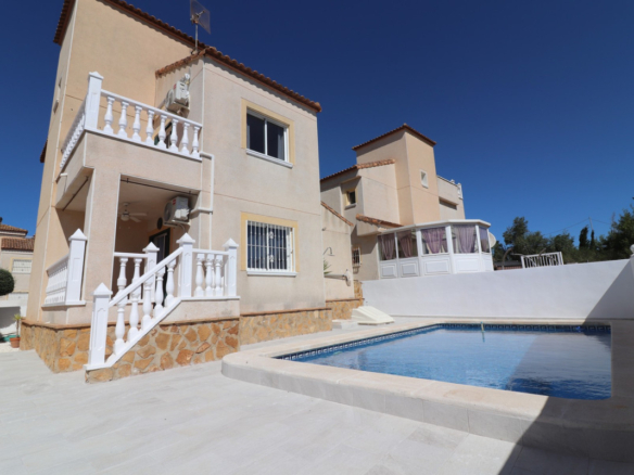 House – Detached Villa in San Miguel de Salinas