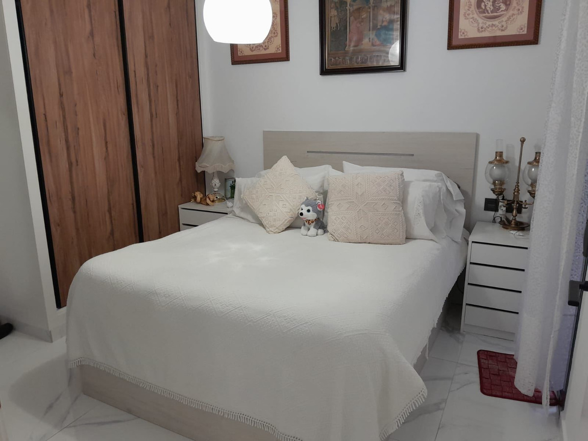 Apartment – Middle Floor Apartment in Torrevieja