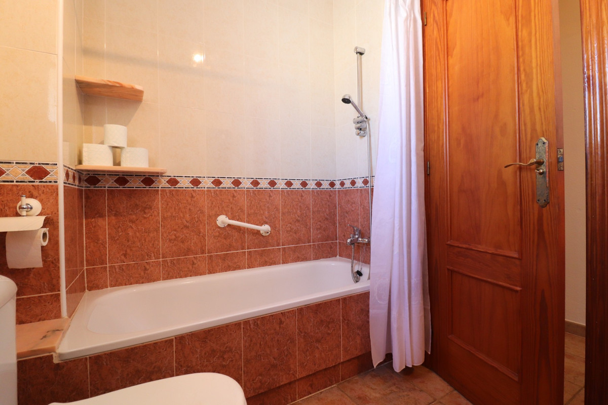 House – Detached Villa in San Miguel de Salinas