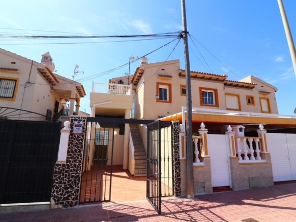 Apartment – Top Floor Apartment in Orihuela