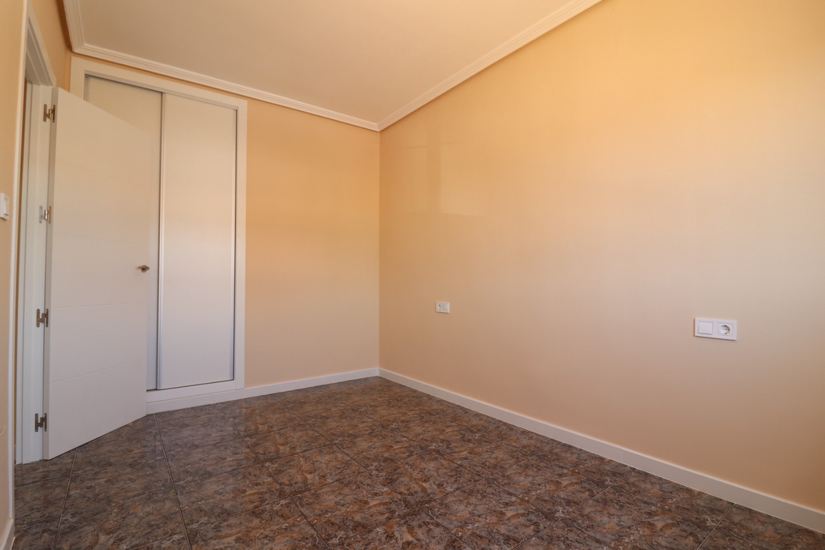 Apartment – Top Floor Apartment in Orihuela