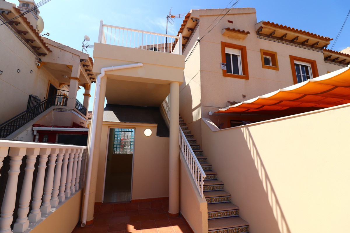 Apartment – Top Floor Apartment in Orihuela