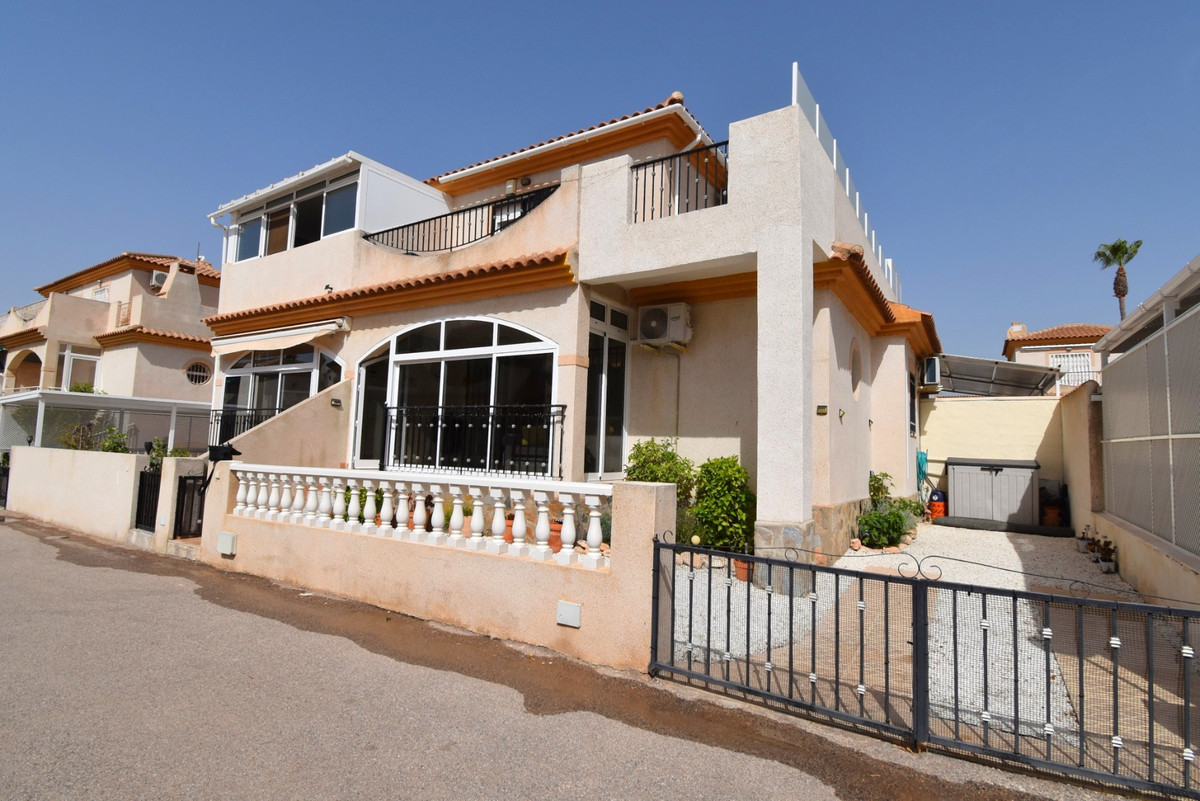ShowFeedImage House – Quad in Orihuela