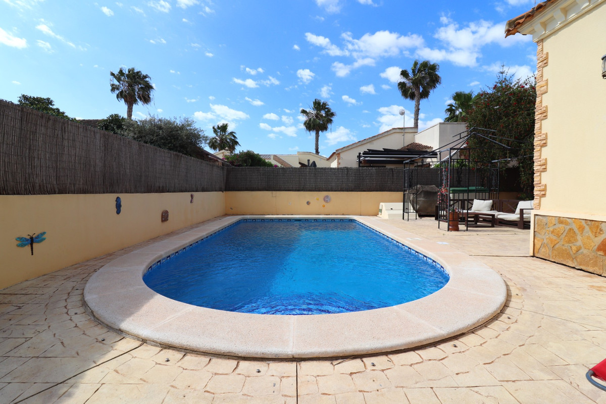 ShowFeedImage House – Detached Villa in Formentera del Segura