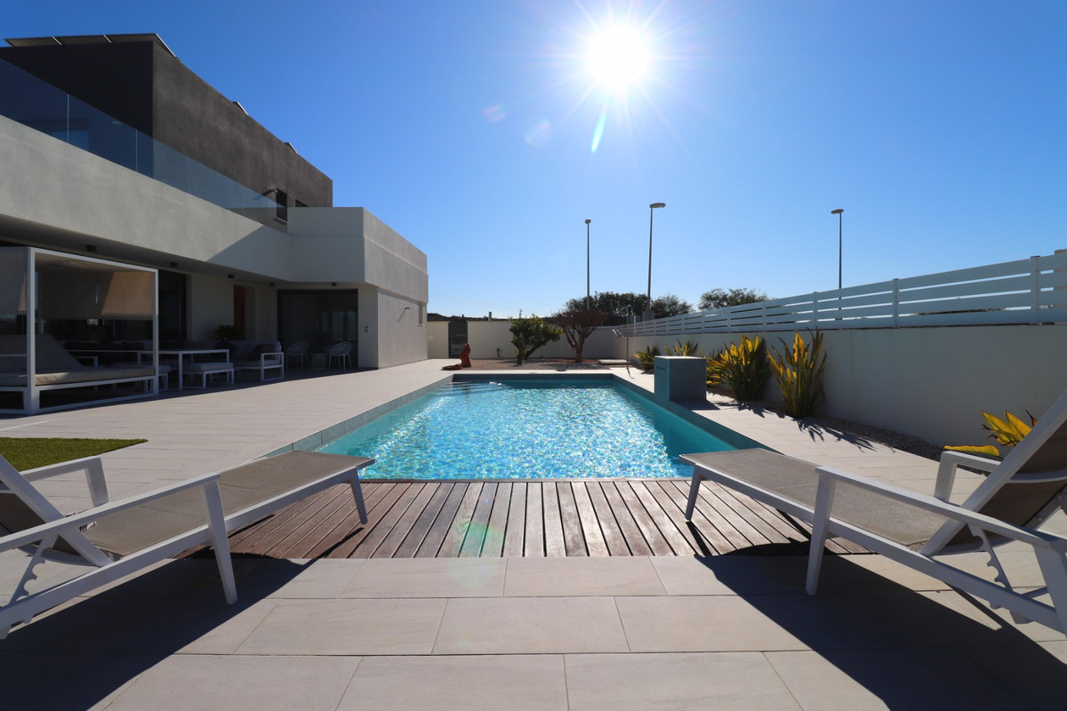 ShowFeedImage House – Detached Villa in Rojales