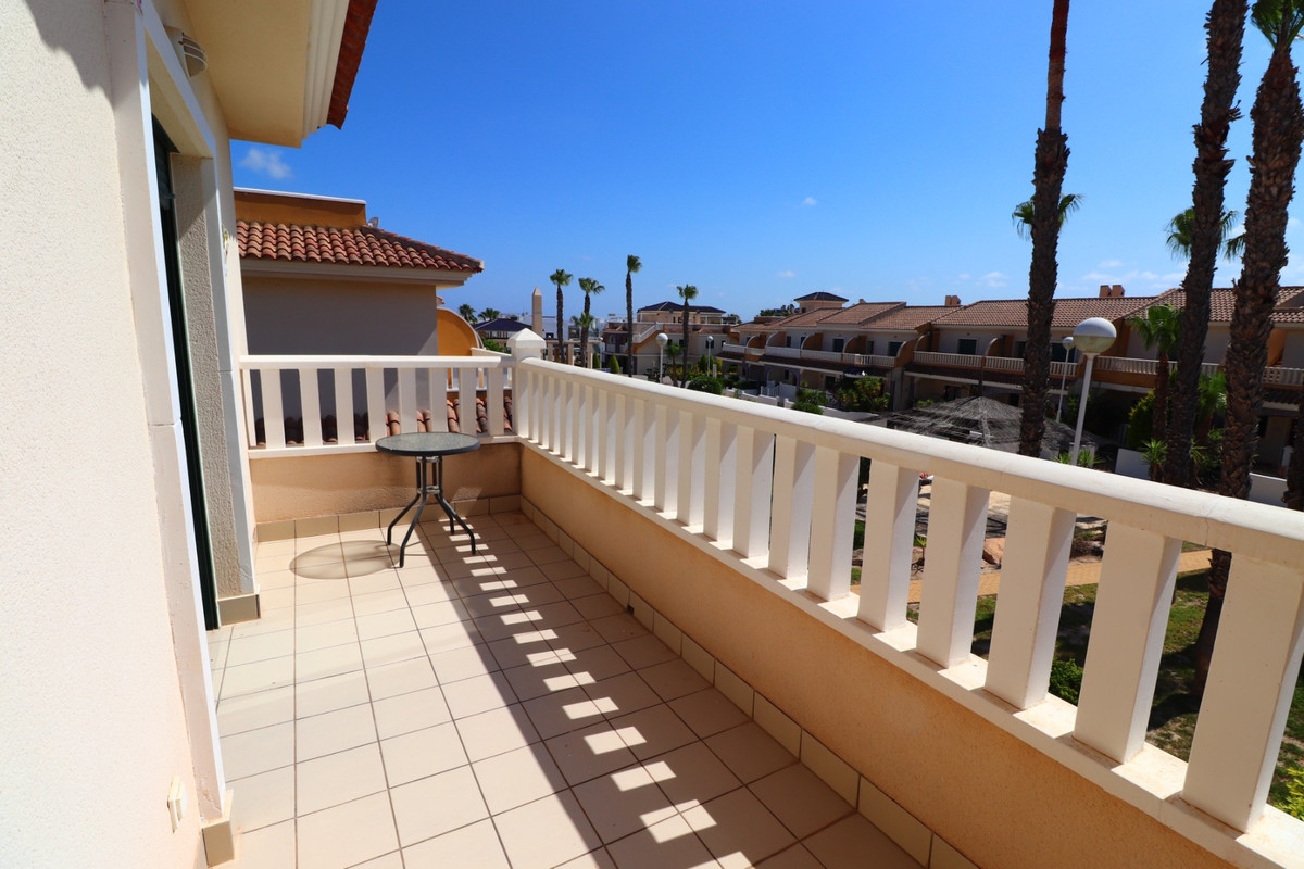 ShowFeedImage House – Townhouse in Rojales