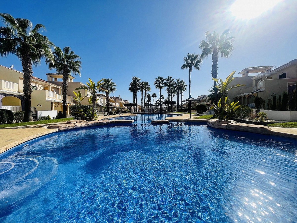 ShowFeedImage House – Townhouse in Rojales