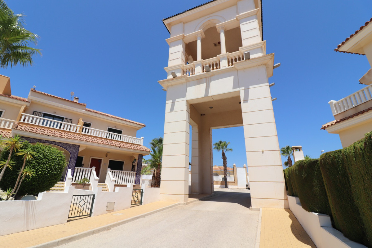 ShowFeedImage House – Townhouse in Rojales
