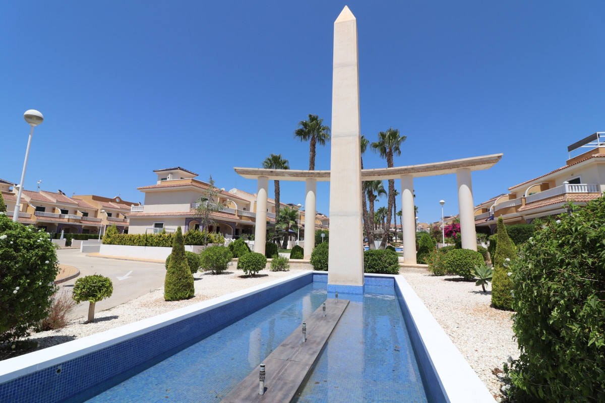 ShowFeedImage House – Townhouse in Rojales