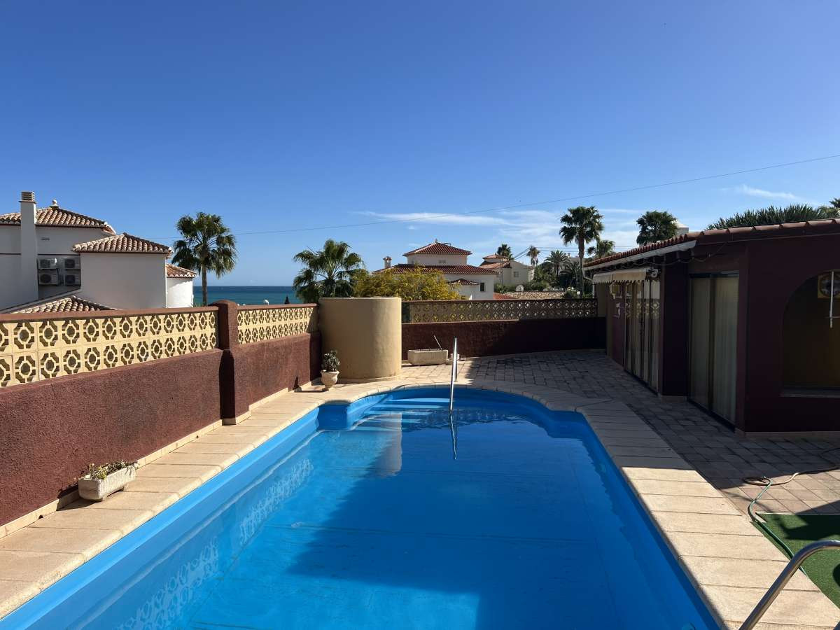 ShowFeedImage House – Detached Villa in Calpe