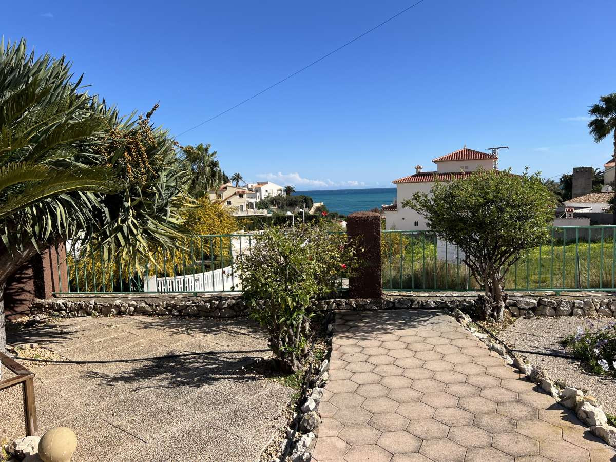 ShowFeedImage House – Detached Villa in Calpe