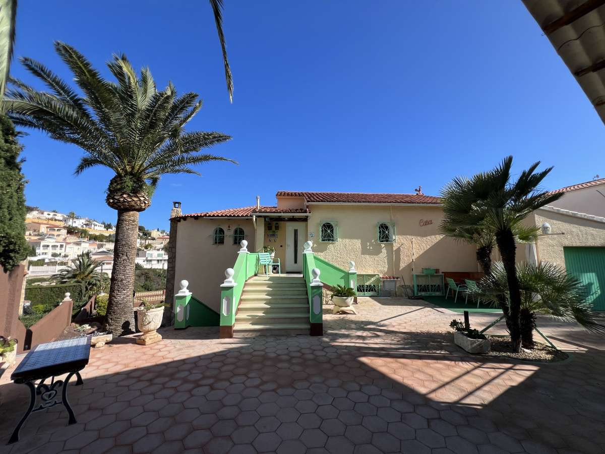 ShowFeedImage House – Detached Villa in Calpe