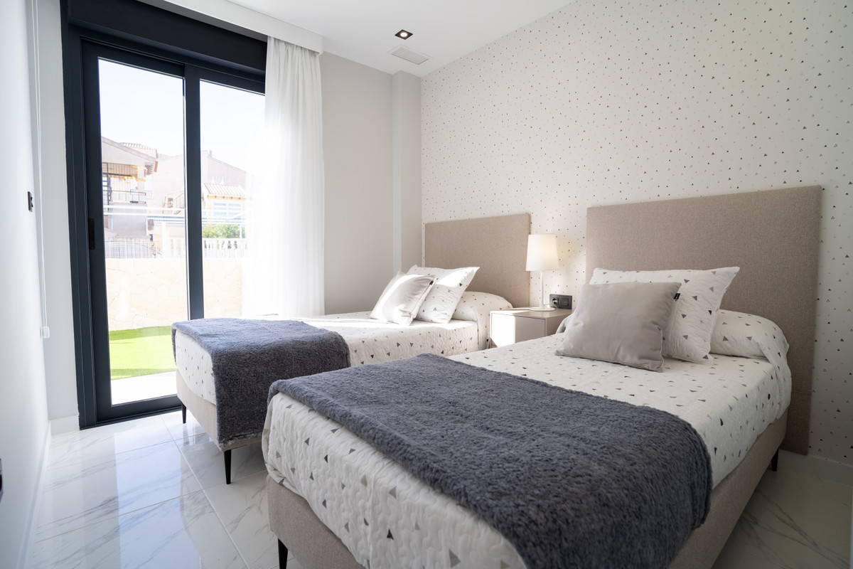 ShowFeedImage Apartment – Top Floor Apartment in Pilar de la Horadada