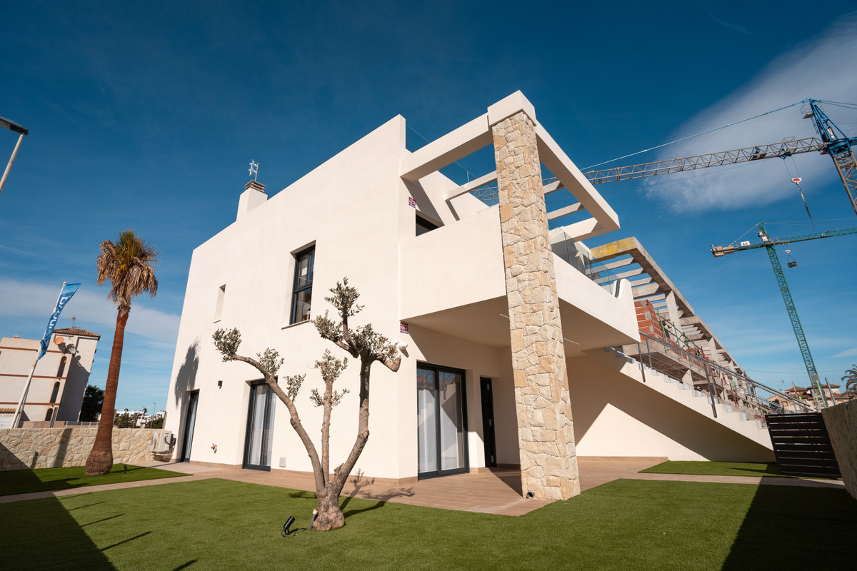 ShowFeedImage Apartment – Top Floor Apartment in Pilar de la Horadada