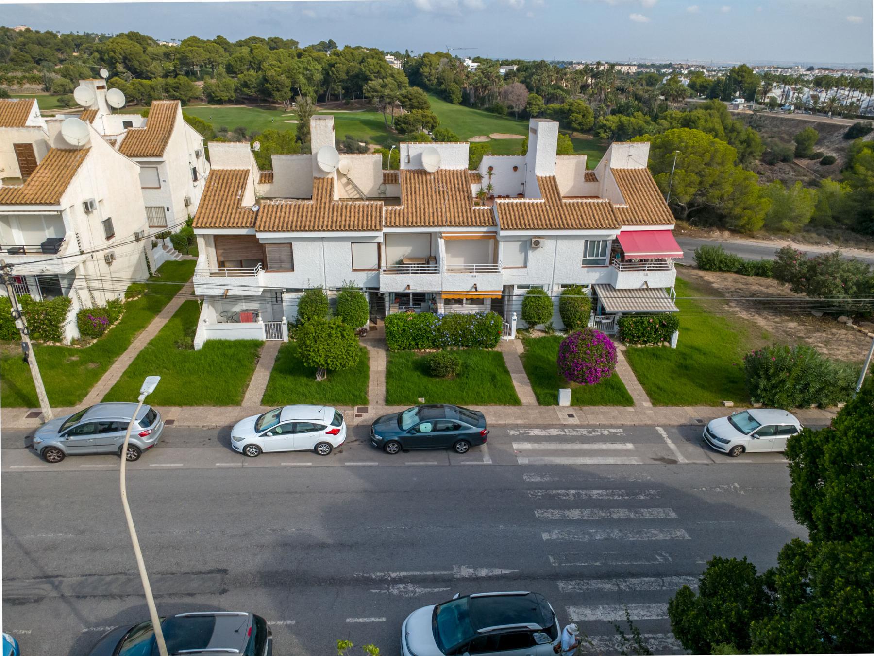 2247_735ef9f6a853a5ad6795737b5f661245 Bungalow in Villamartin, Orihuela Costa
