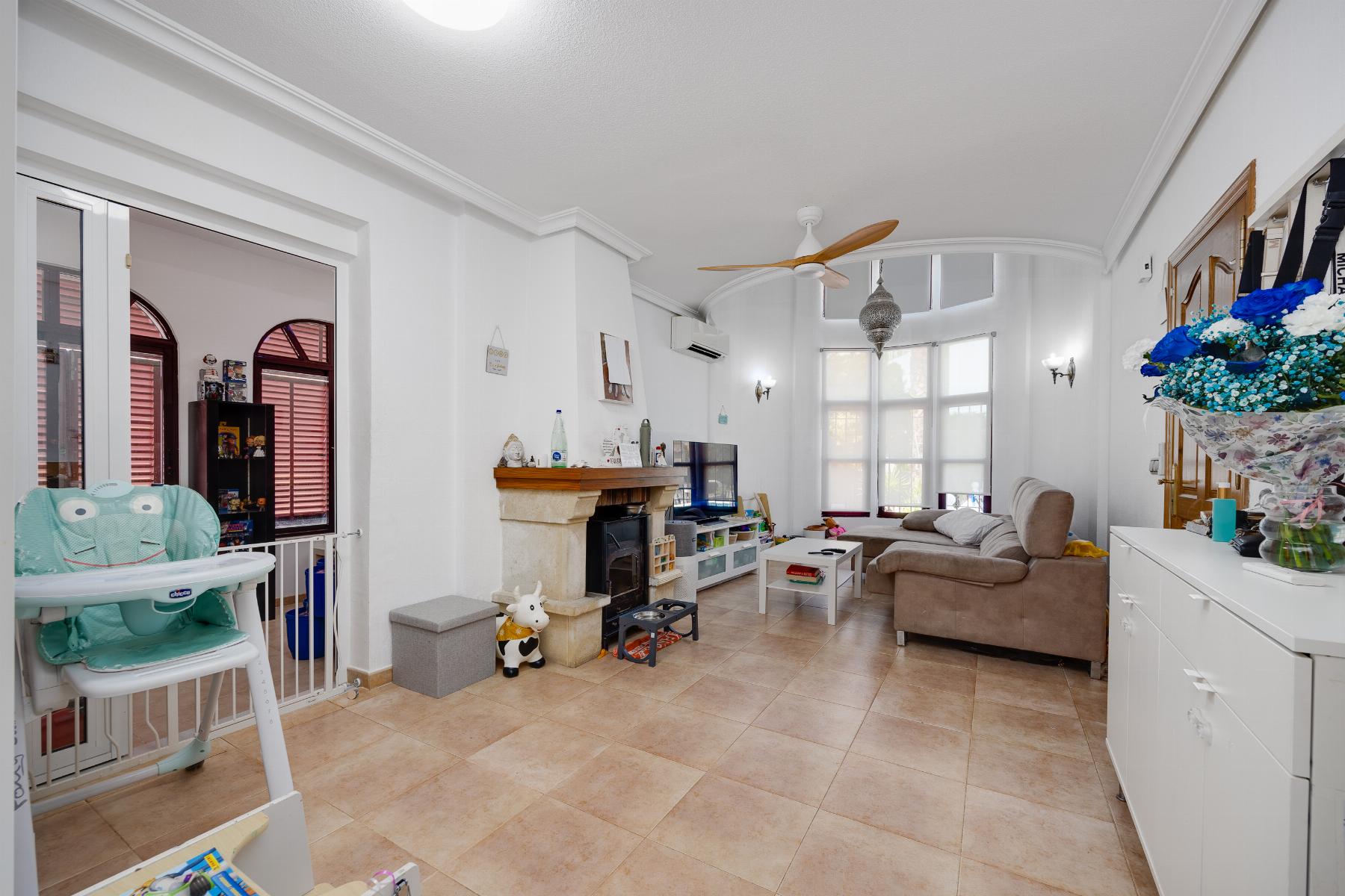 2273_03c3122fc5538ab60f64752f69460d16 Chalet in LA MARINA, San Fulgencio