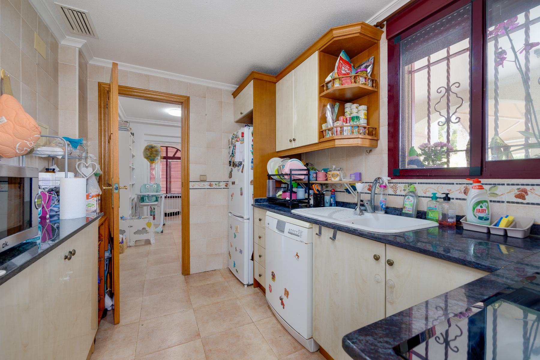 2273_676cfb6008087e552551cce8e0513a4a Chalet in LA MARINA, San Fulgencio