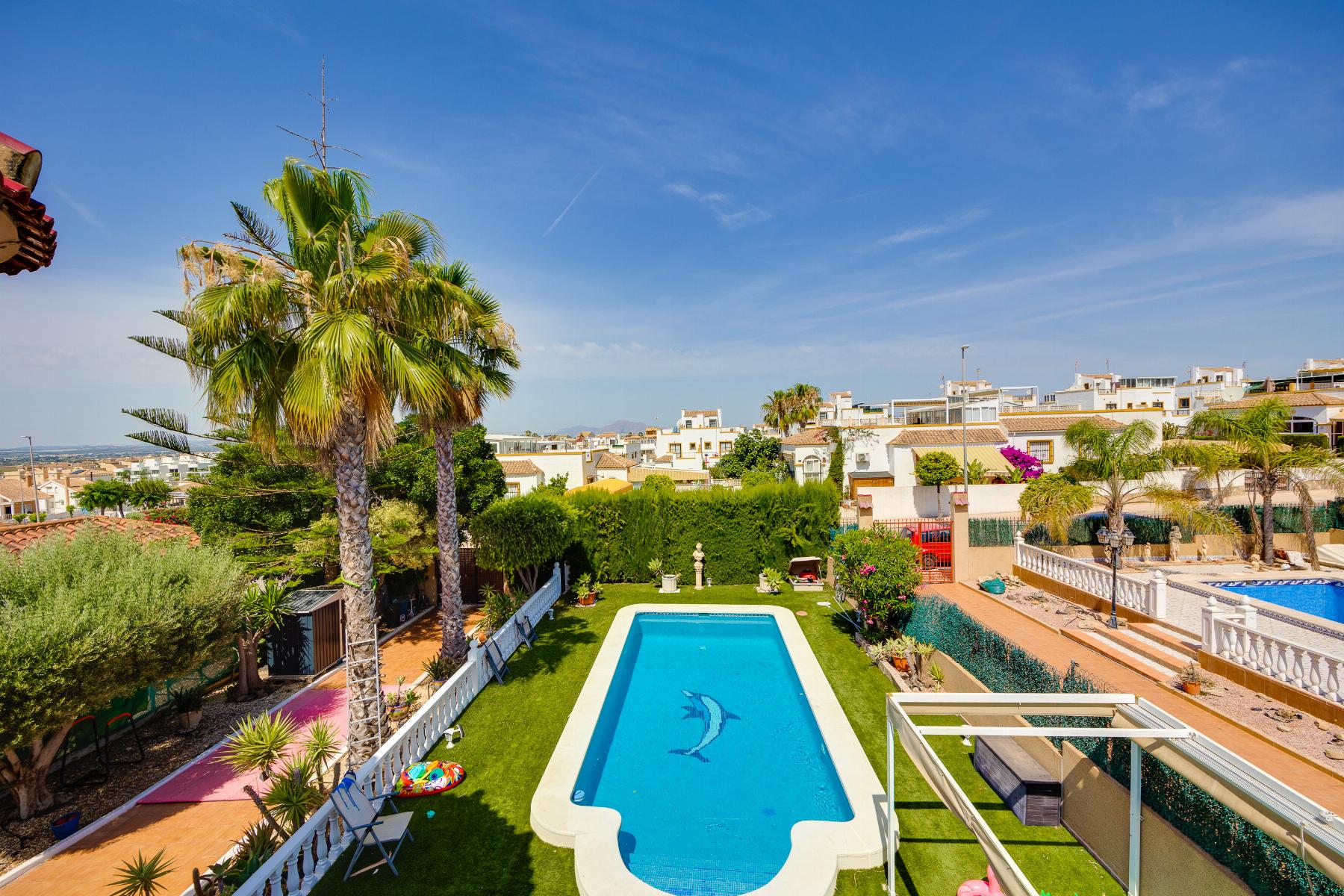 2273_8de384af6cb152c5d479ecec9a51912d Chalet in LA MARINA, San Fulgencio