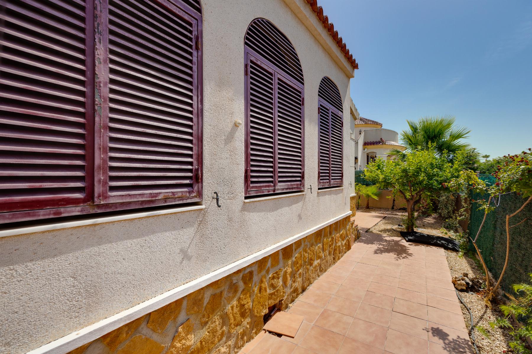 2273_96c52865dd2a280281470243b2192e45 Chalet in LA MARINA, San Fulgencio