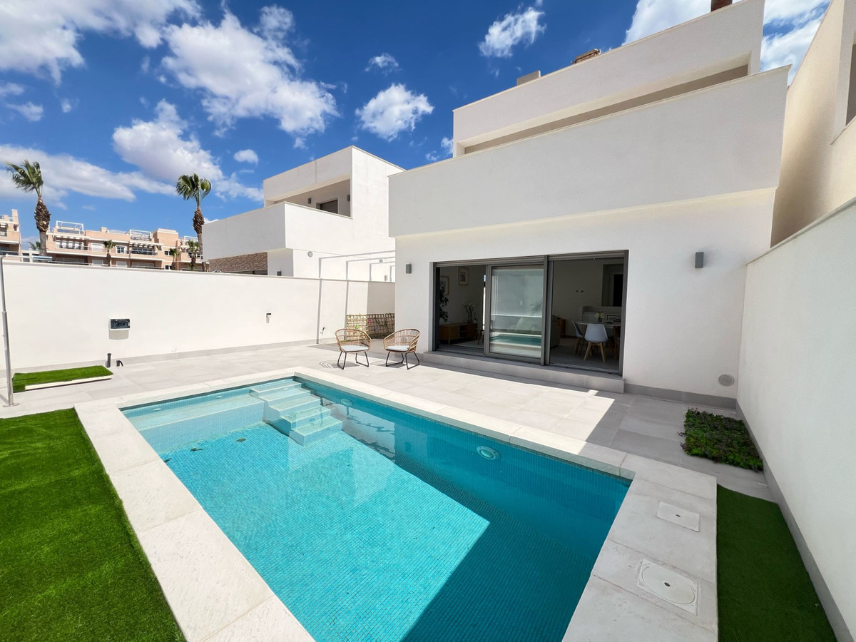 House – Detached Villa in Orihuela