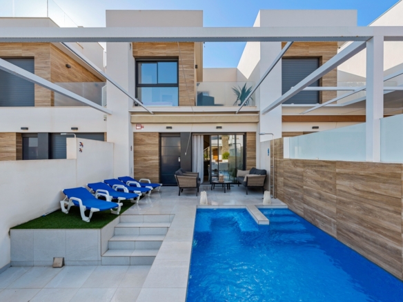 Villa for sale in Rojales