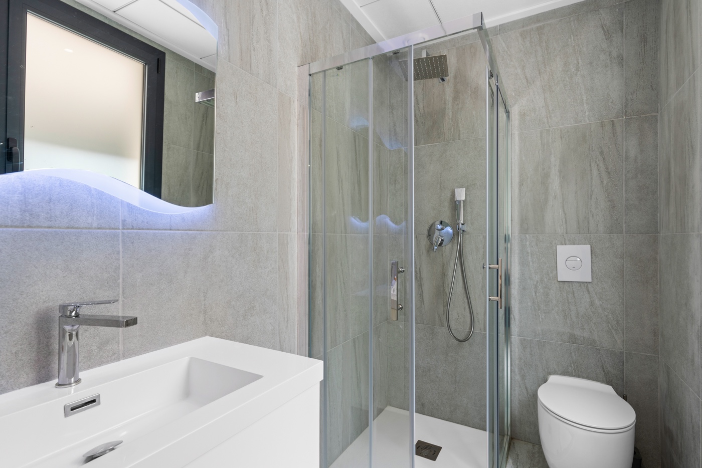 o_1ht6r1v1e8clijdpihtb3r183h Villa for sale in San Miguel de Salinas – GSM-0007