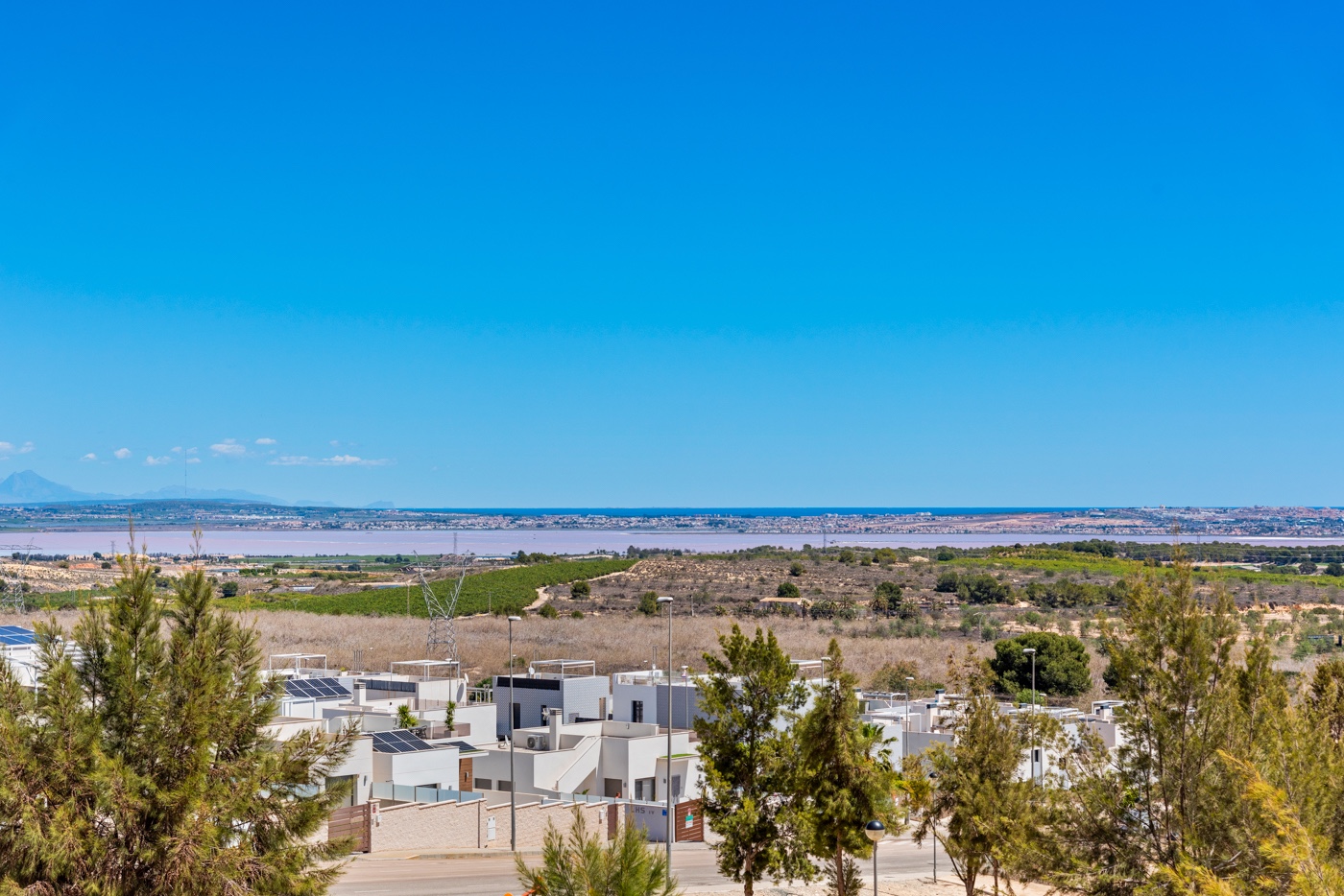 o_1ht6r1v1e8r79fn1mj1l6b1f042n Villa for sale in San Miguel de Salinas – GSM-0007