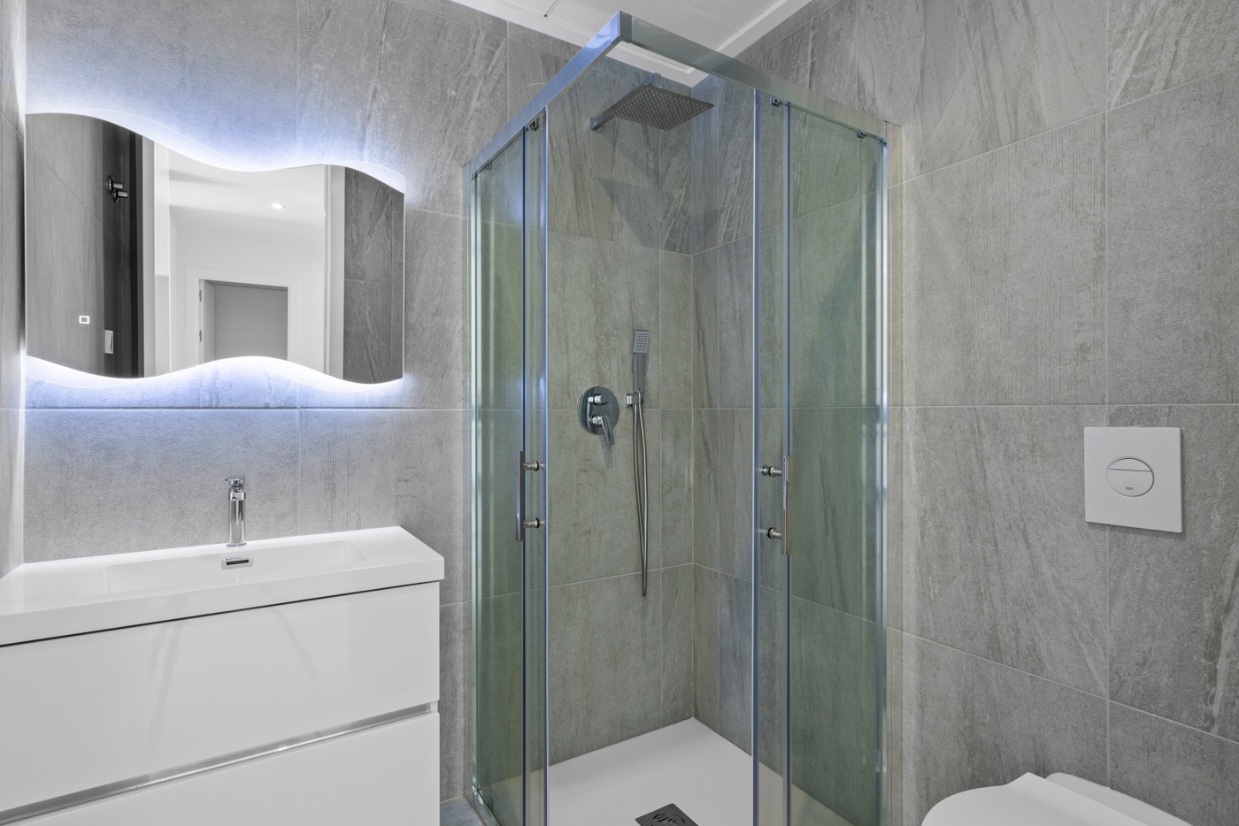 o_1ht6r1v1eb3q17a9h5gq7l10rv3k Villa for sale in San Miguel de Salinas – GSM-0007
