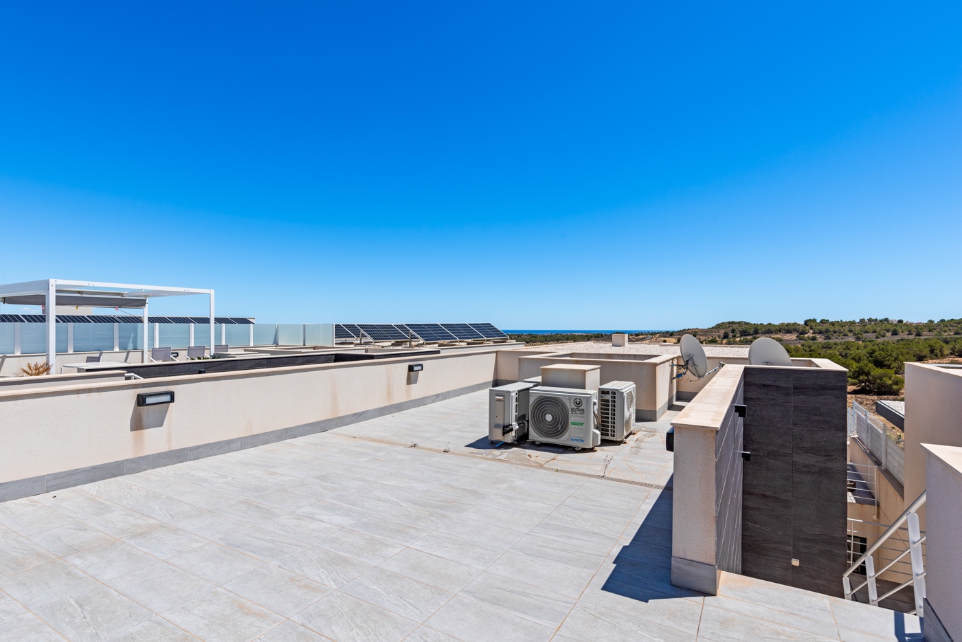 o_1ht6r1v1eh4u1lek1crq1hdushf2q Villa for sale in San Miguel de Salinas – GSM-0007