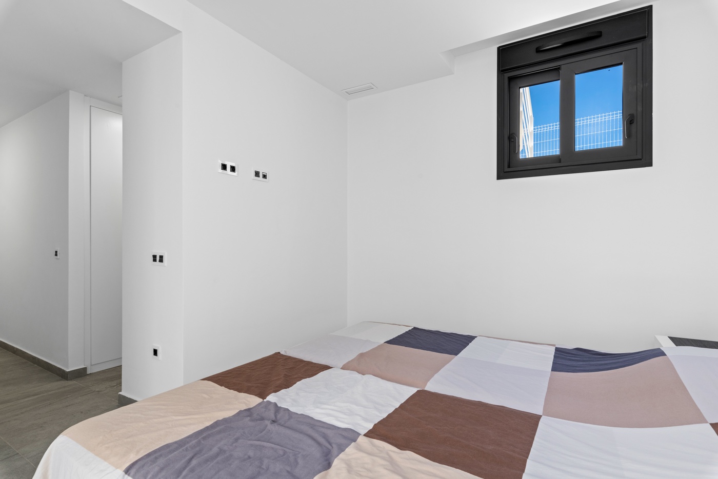 o_1ht6r1v1eh8014vq1j8i1pru1vdi45 Villa for sale in San Miguel de Salinas – GSM-0007